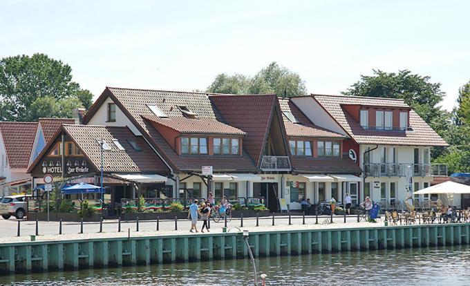 Hotel Zur Bruecke Greifswald Exteriör bild