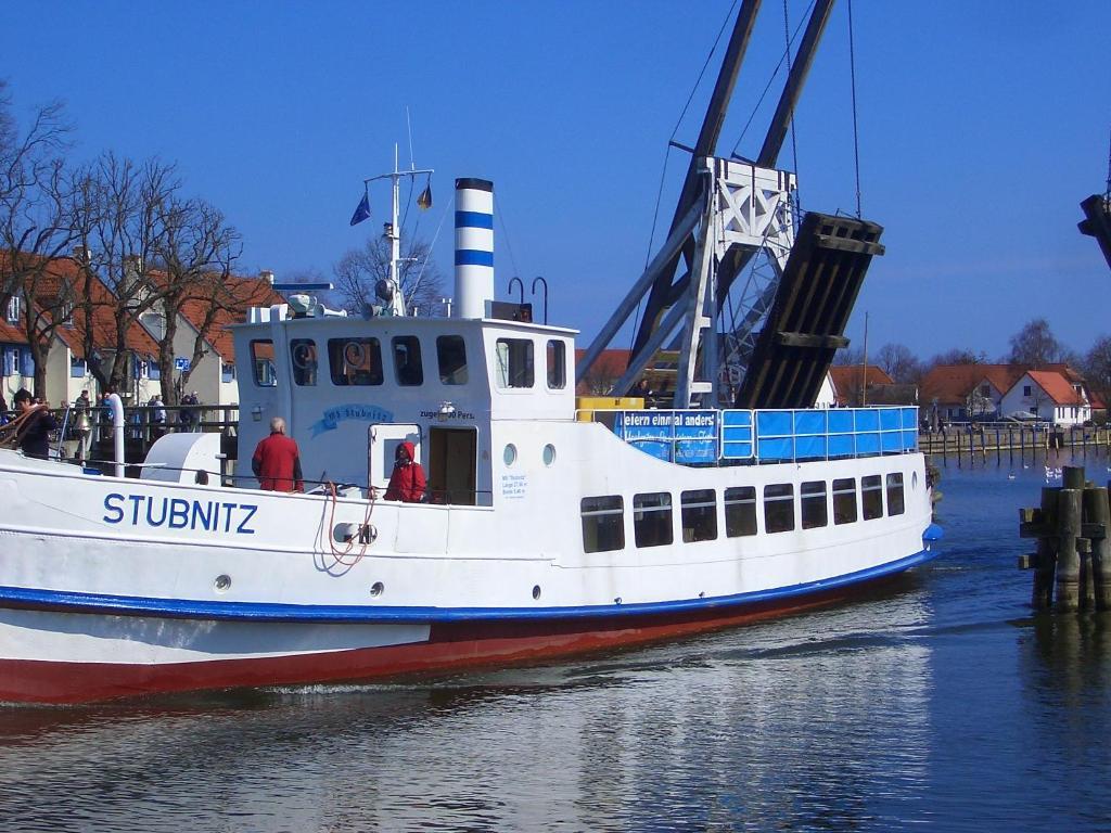 Hotel Zur Bruecke Greifswald Exteriör bild
